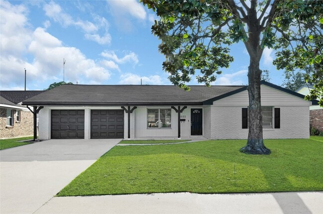 Building Photo - 8603 Freewood St