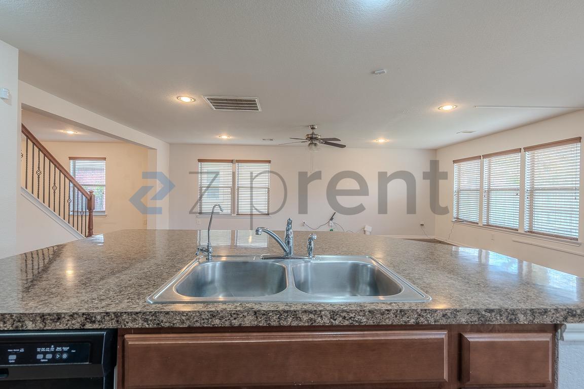 Building Photo - 2730 Volute