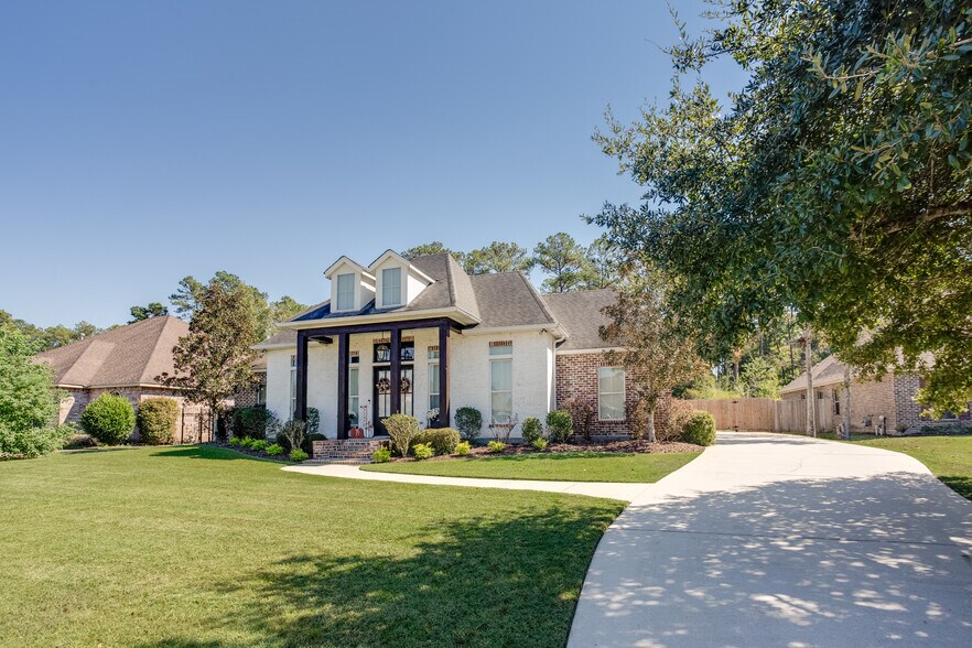 Building Photo - 306 Palermo Dr