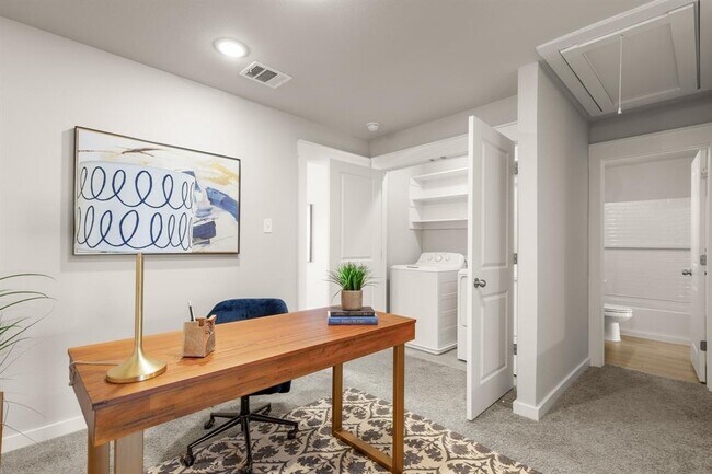Building Photo - 253 Fieldwood Dr