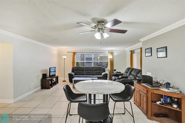 Building Photo - 12215 Royal Palm Blvd