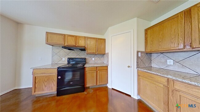 Building Photo - 126 Sylvan St