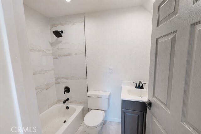 Building Photo - 5637 Redwood Ave