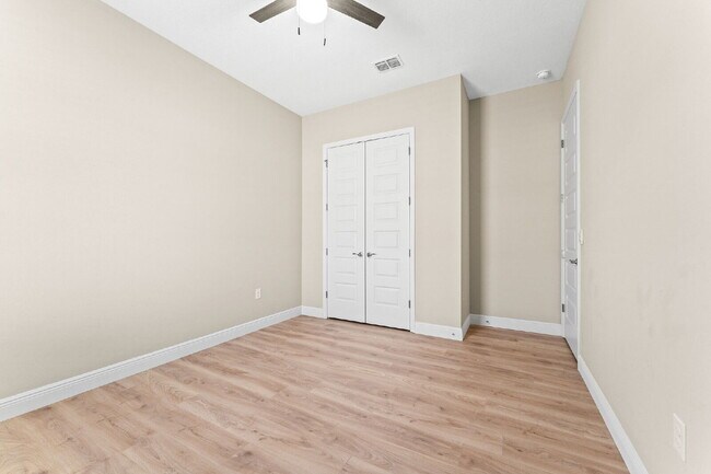 Building Photo - Spacious 4-Bedroom Home with 3 Full Baths ...