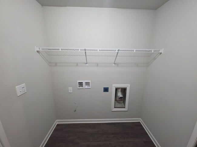 Building Photo - 121 Hulsey Ln