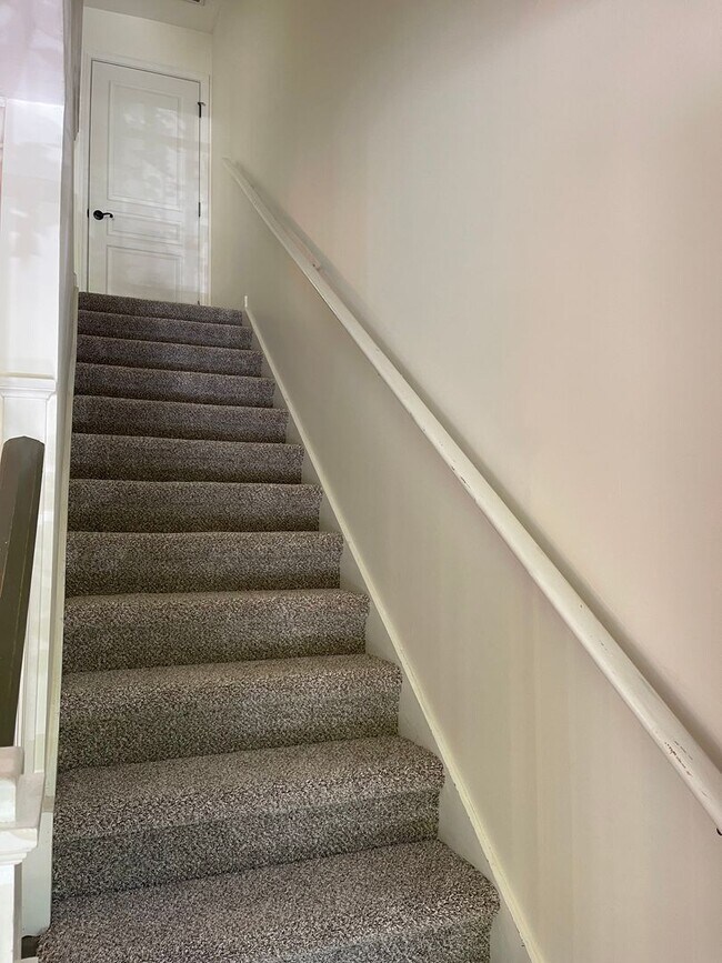 Building Photo - Lovely Condo in Gated Community at Brookwood Mills  Available 8.7.2026