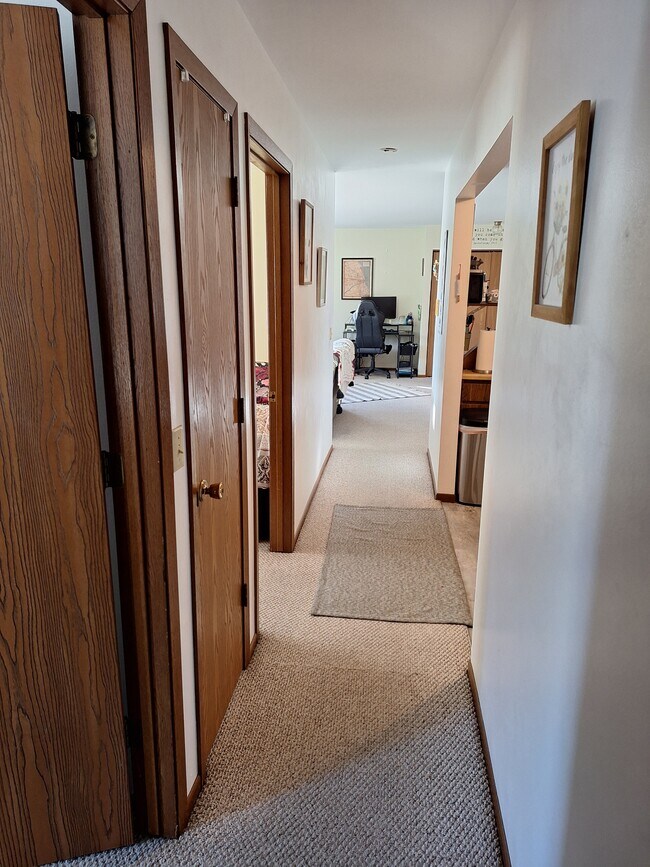 Hallway - 1712 Creek Rd
