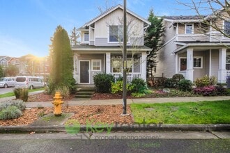 Building Photo - **Rent Incentive** Premier 3-Bed Home in a Coveted Seattle Community