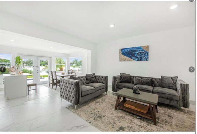 Building Photo - 3621 SW 35th St