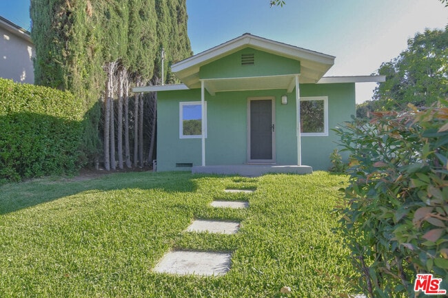 Building Photo - 2657-2657 Piedmont Ave