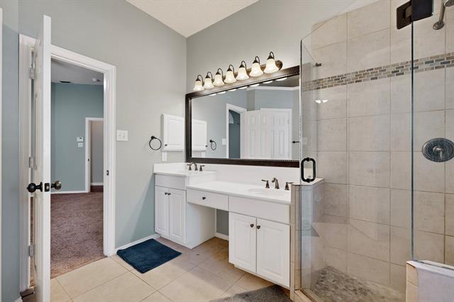 Building Photo - 9700 Wolf Creek Dr