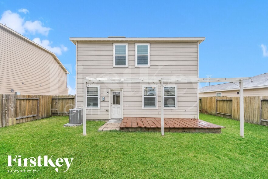 Building Photo - 5931 Golden Cove Rd