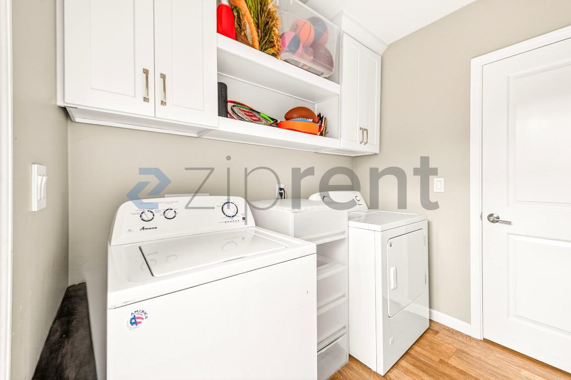 Building Photo - 1113 N Sparks St