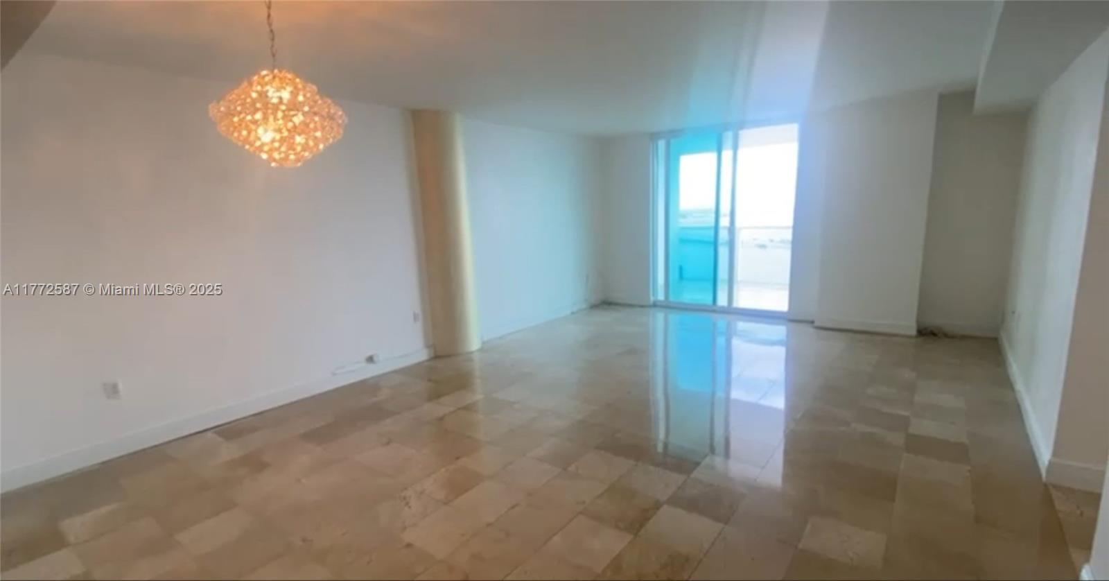Building Photo - 2101 Brickell Ave