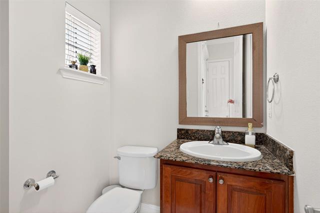 Building Photo - 4440 Jardin St