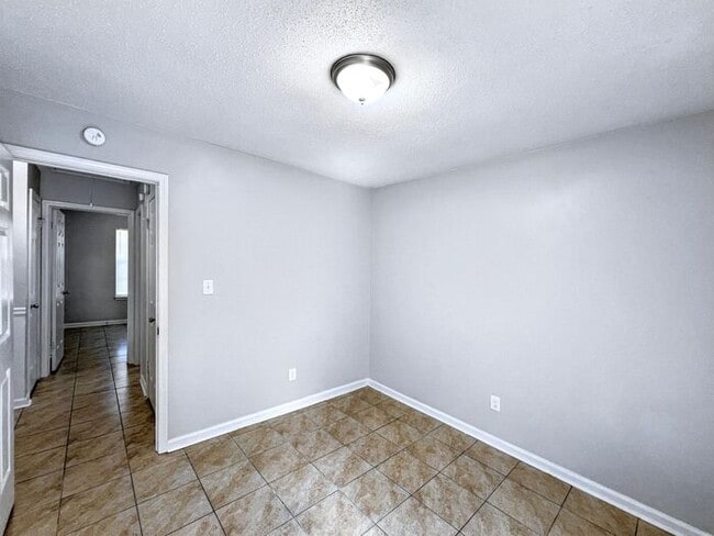 Building Photo - 5880 Waverly Dr