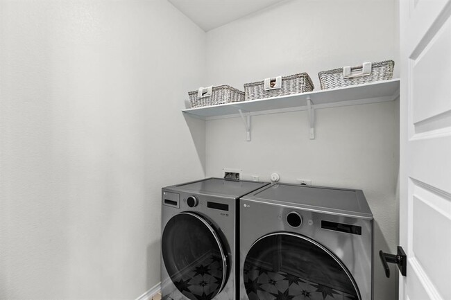 Building Photo - 1705 Tin Can Trl