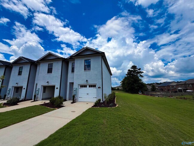 Building Photo - 99 SW She Oak Dr