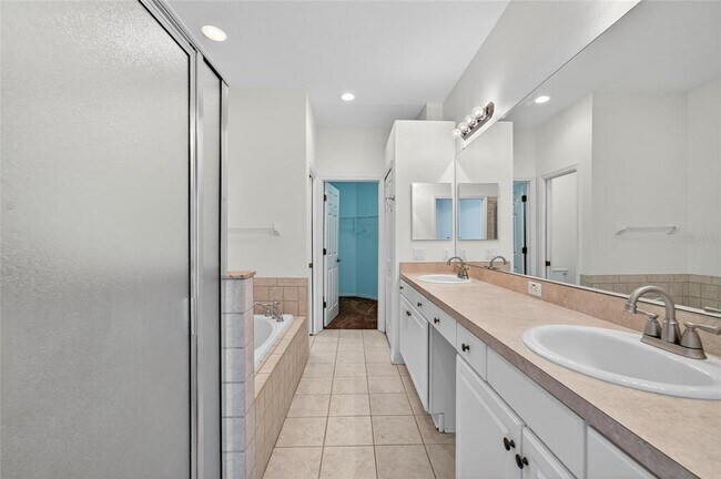 Building Photo - 209 Sela Cove Cir