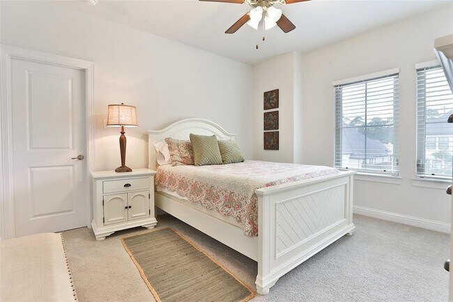 Building Photo - 13011 Mustang River Dr
