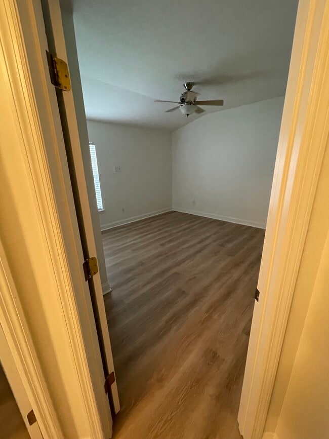 Building Photo - 33380 Sunny Parke Cir
