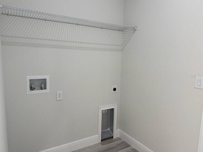 Building Photo - 15730 SW 40th Ave