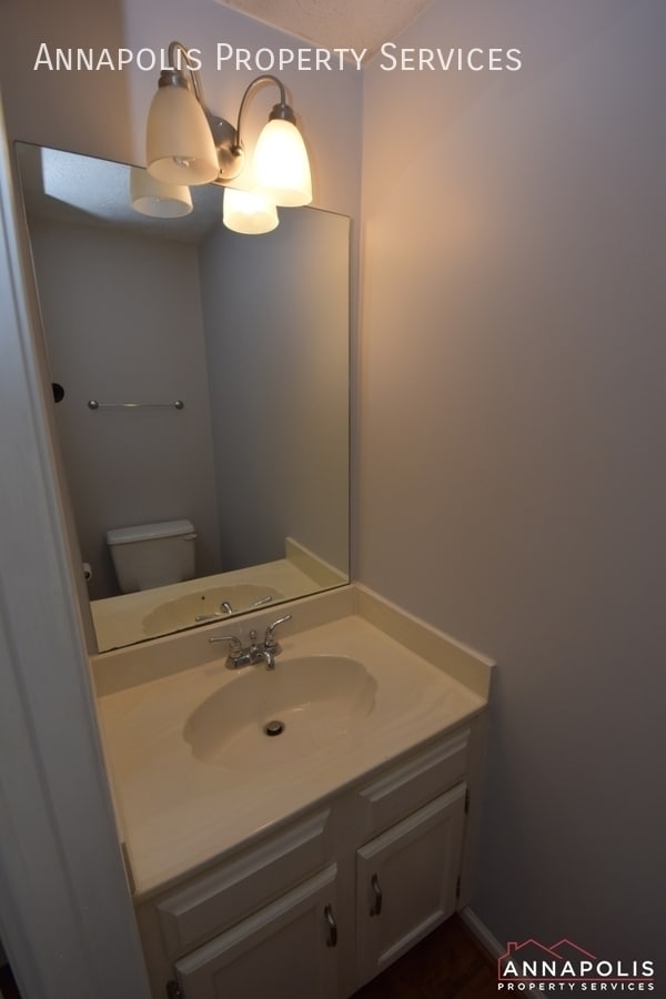 Building Photo - 541 Bay Dale Ct