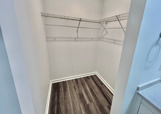 Building Photo - 2103 Portway Alley