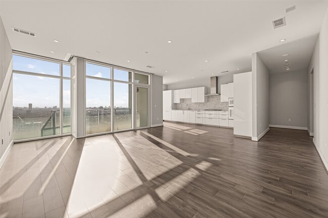 Building Photo - 4521 San Felipe St