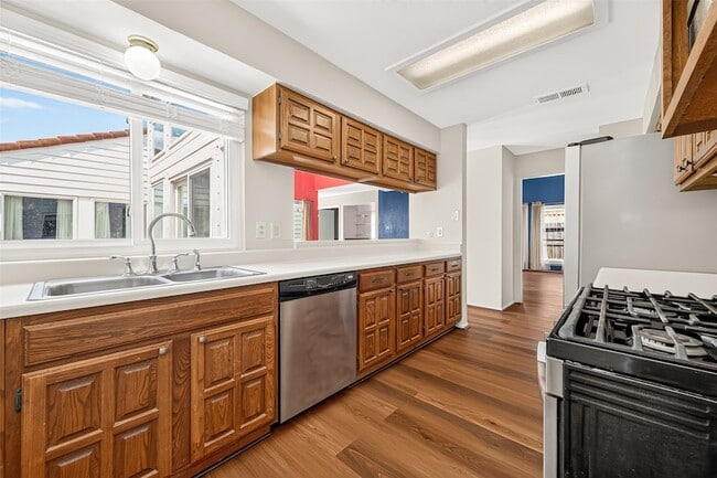 Building Photo - 6138 Gallant Forest Dr