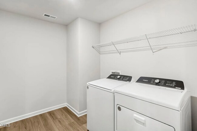 Building Photo - 314 White Birch Ln