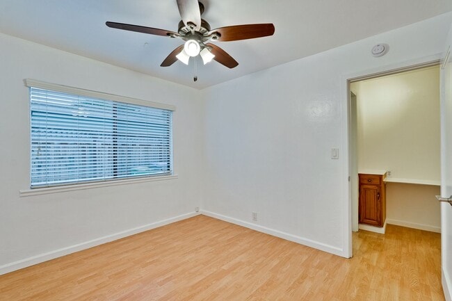 Building Photo - Welcome Home!!! - Great Location, Near Val...