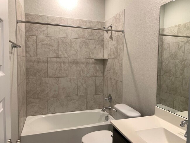 Building Photo - 2913 Sage Ranch Dr
