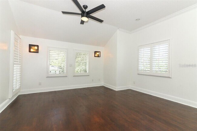 Building Photo - 1442 Palm Ave