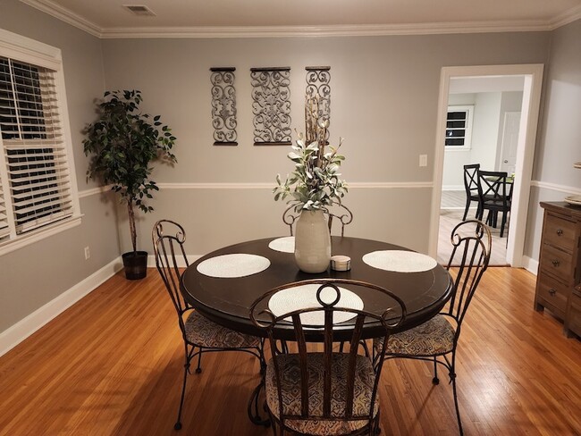 Building Photo - 1215 Trotwood Ave