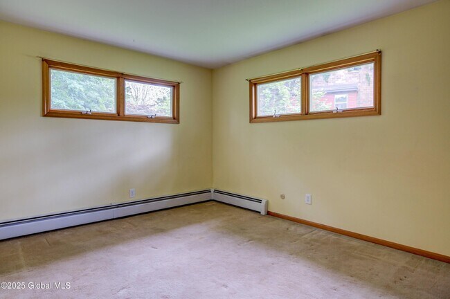 Building Photo - 107 Green Ave