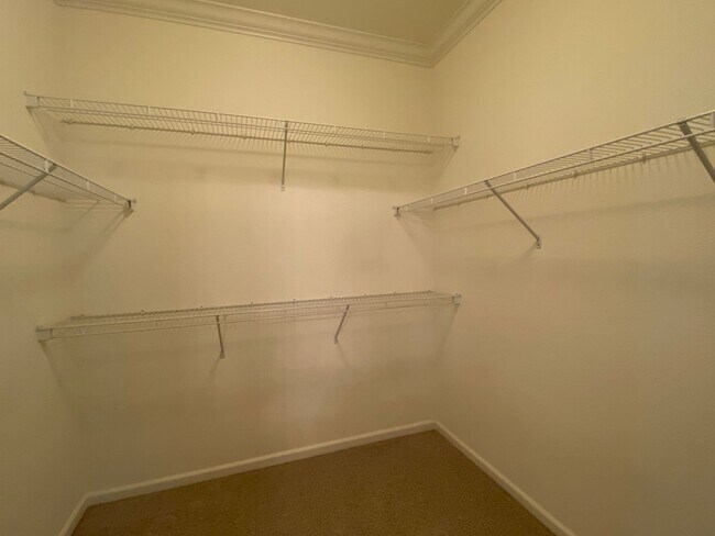 Building Photo - CLEAN AND SPACIOUS 4 BED, 2.5 BATH WITH COVERED BACK PATIO AND LUSH LANDSCAPING IN WESTLAKE COMMU...