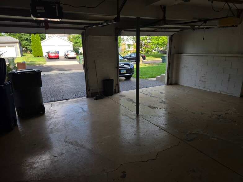 Building Photo - 7857 Cobdon Ave
