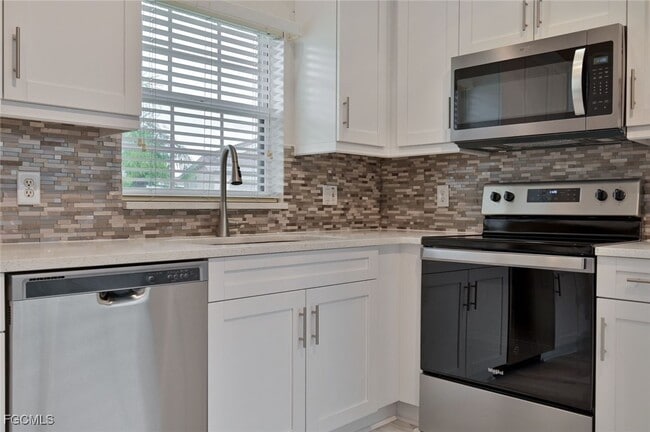 Building Photo - 10706 Pearl Bay Cir