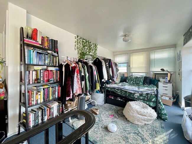 Building Photo - 416 N 31st St