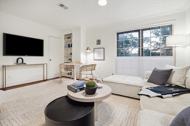 Building Photo - 6721 Belmont St