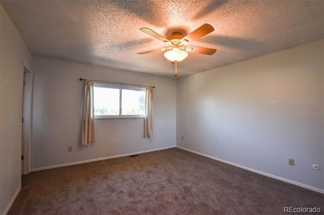 Building Photo - 4925 Hackamore Dr N