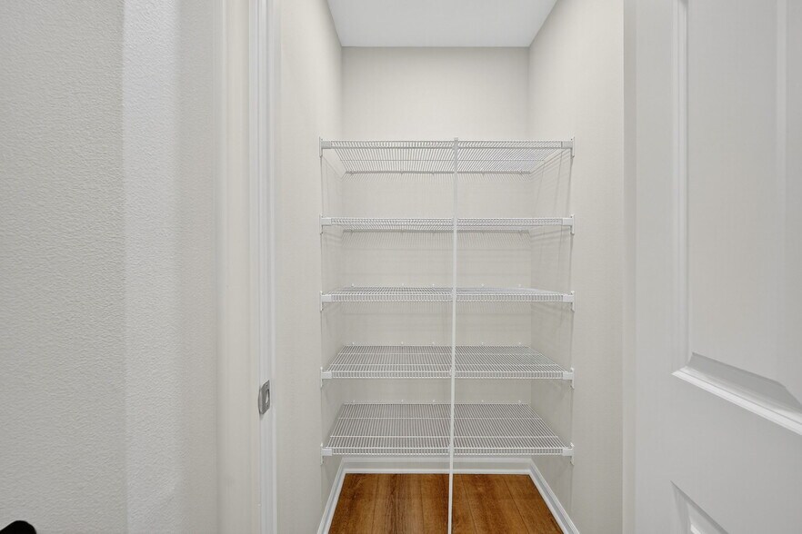 pantry - 5428 Norris St