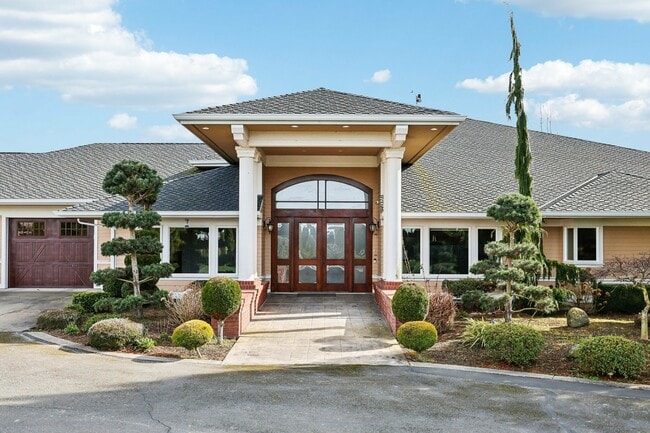 Building Photo - 15541 Bradshaw Rd