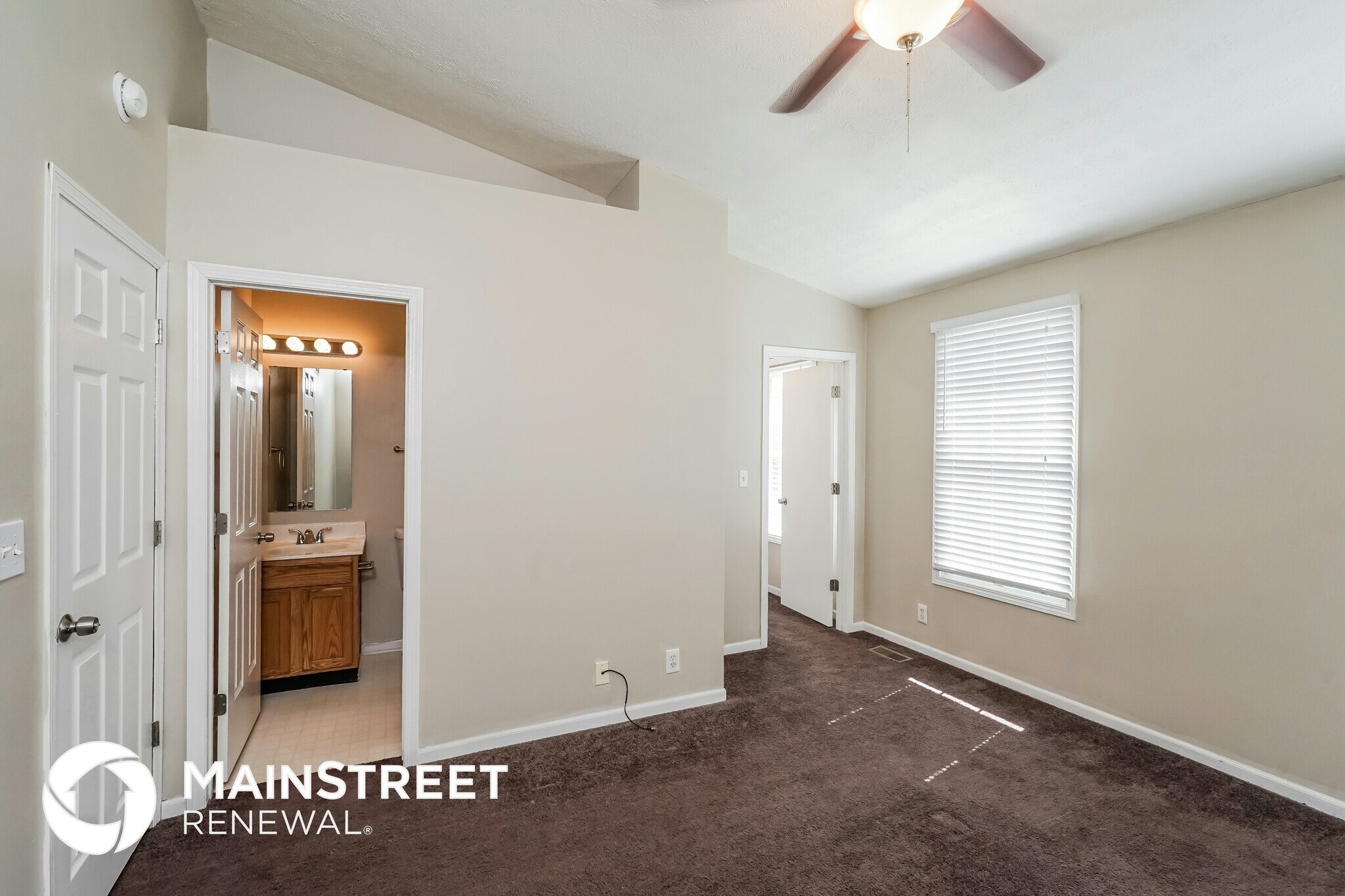 Building Photo - 11101 Meadow Chase Ct