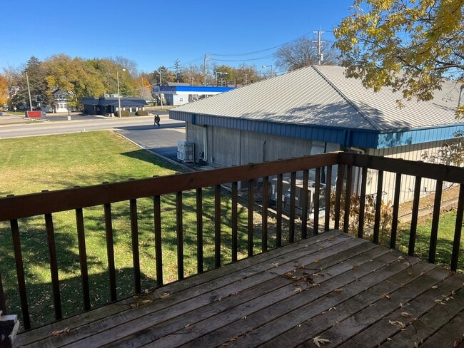 Building Photo - 211 Anne St