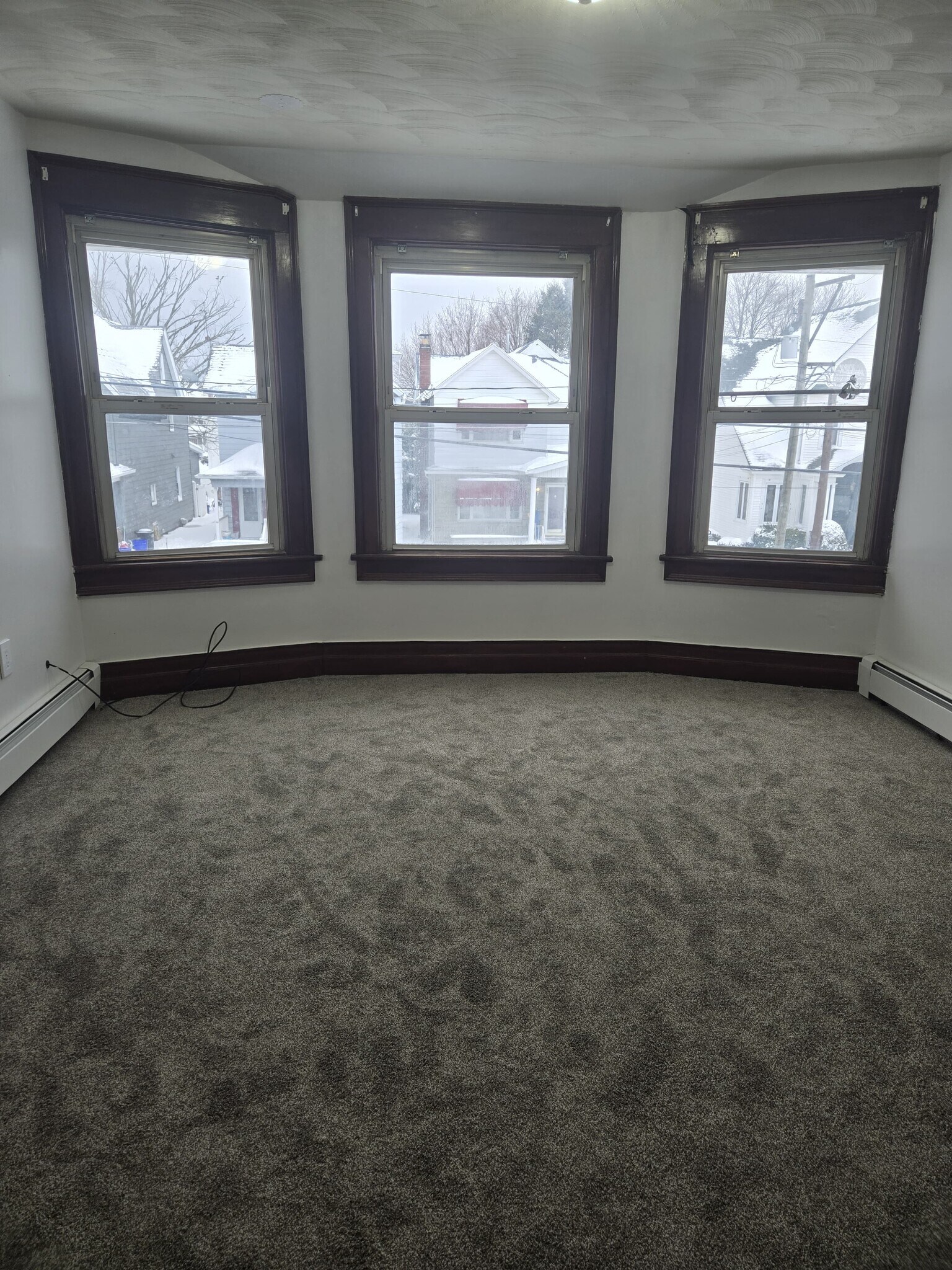 Building Photo - 146 William St