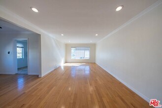 Building Photo - 9205 Alcott St