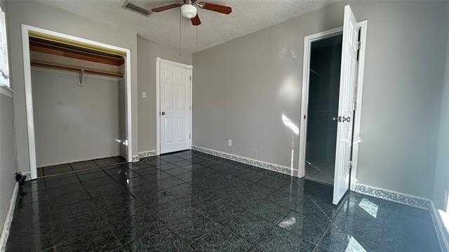 Building Photo - 2118 Westwood Dr