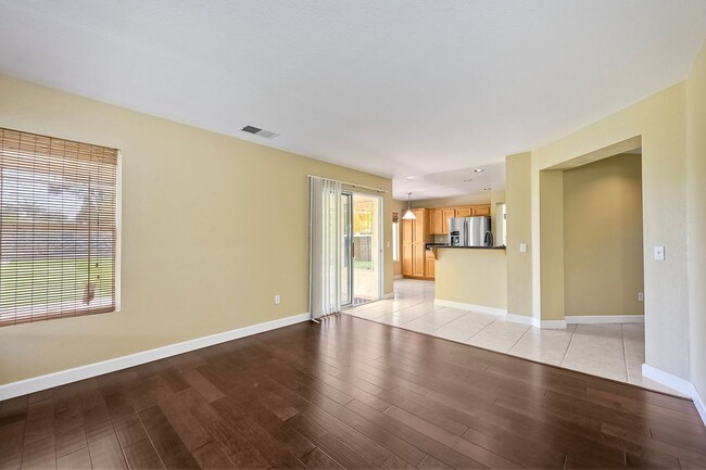 Building Photo - 1198 Sunbright Dr